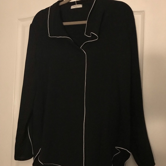 Babaton blouse. - Picture 2 of 2